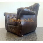 Chesterfield Monk Ledersessel,  Antikmittelbraun (A5M)