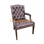 King Antikbraun (A5) Chesterfield Armstuhl