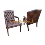 King Antikbraun (A5) Chesterfield Armstuhl